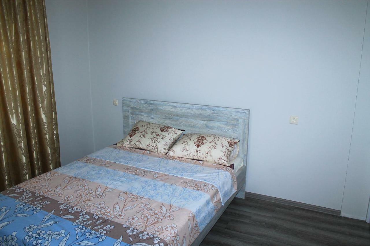 Tedo'S Guest House Makhinjauri Room photo