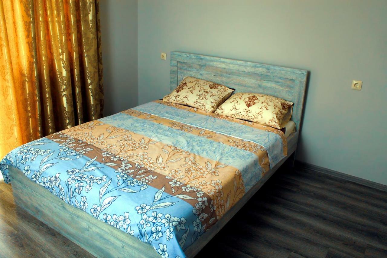 Tedo'S Guest House Makhinjauri Room photo
